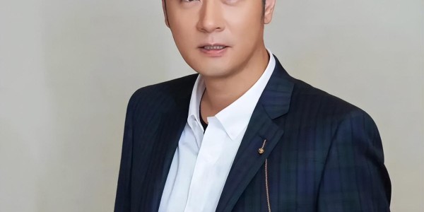 蜘蛛直播app下载-“老实人”任重甘愿当接盘侠，迎娶内娱第一海王，网友：天生绝配