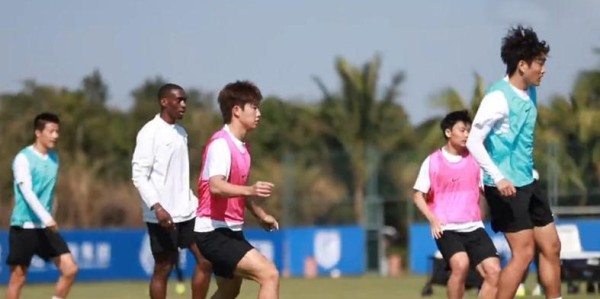 蜘蛛直播官方入口-大连宁缺毋滥！引王禹+河南后卫 不如锻炼彭顺杰黄山！邝兆镭擦肩